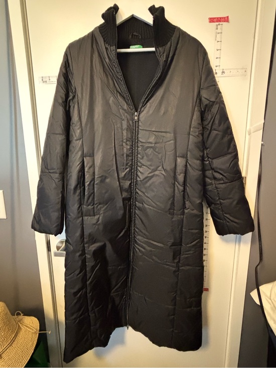 United Colors Of Benetton Jackets & Blazers - Vintage United Colors Of Benetton Black Long Fleece lined Puffer Coat light warm